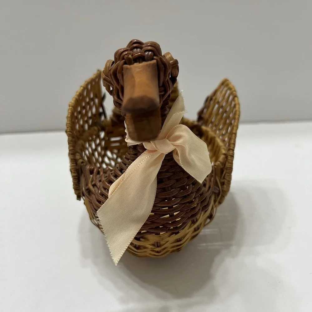 Vintage Hand-Woven Wicker Mini Duck Basket Ribbon Bow 5x5.5